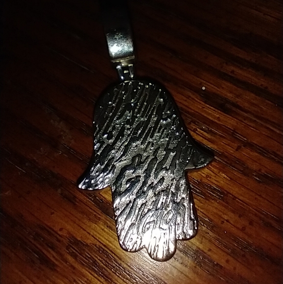 GLD Shop hamsa pendant - Picture 2 of 2